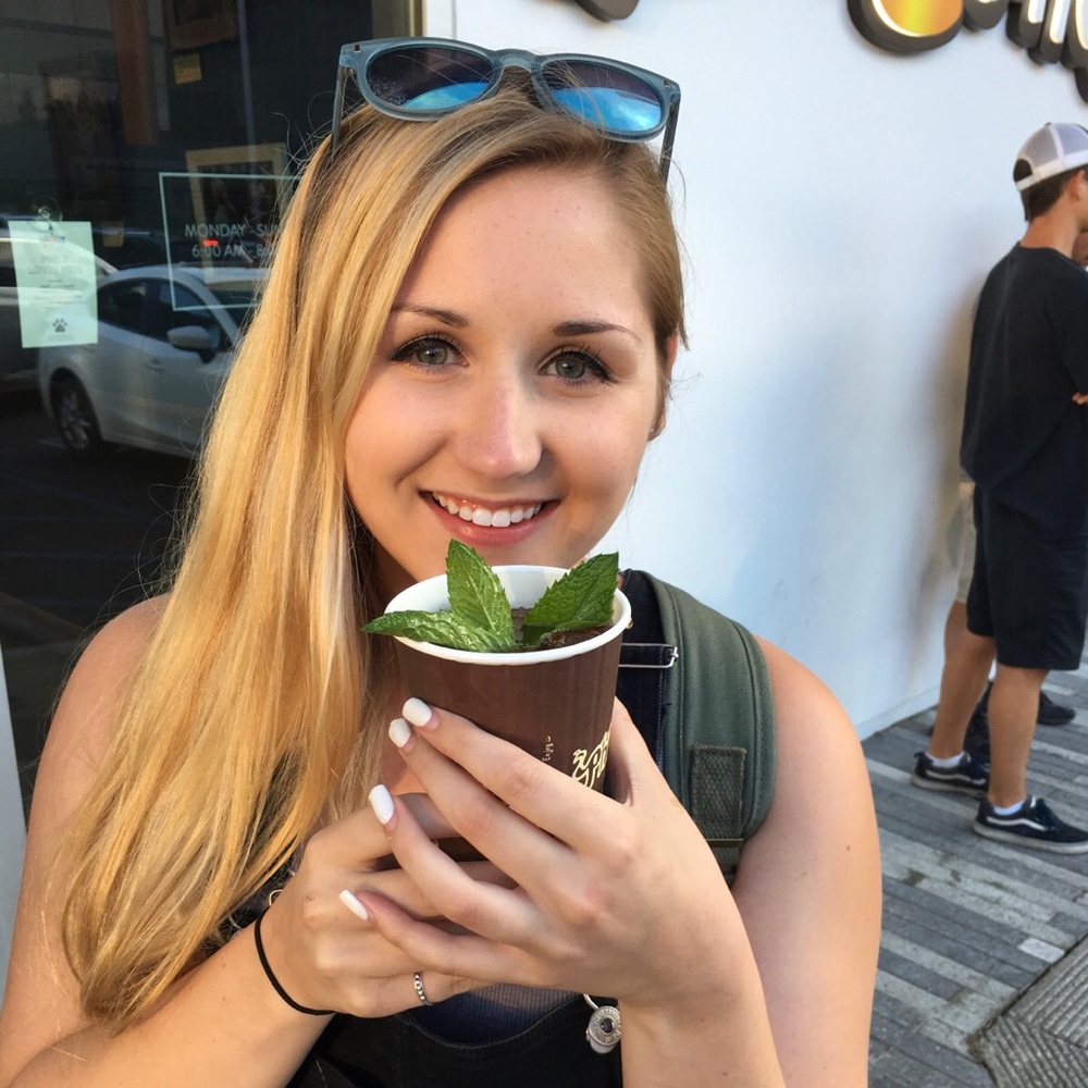 Meet your Posher, Lauren